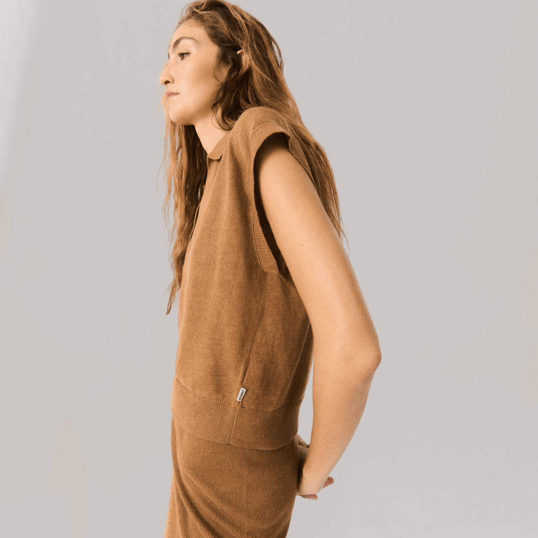 Poppy - Linen Knit Polo Shirt - Pecan Brown | Women's | Women's Clothing | Ecoalf | ALLTRUEIST