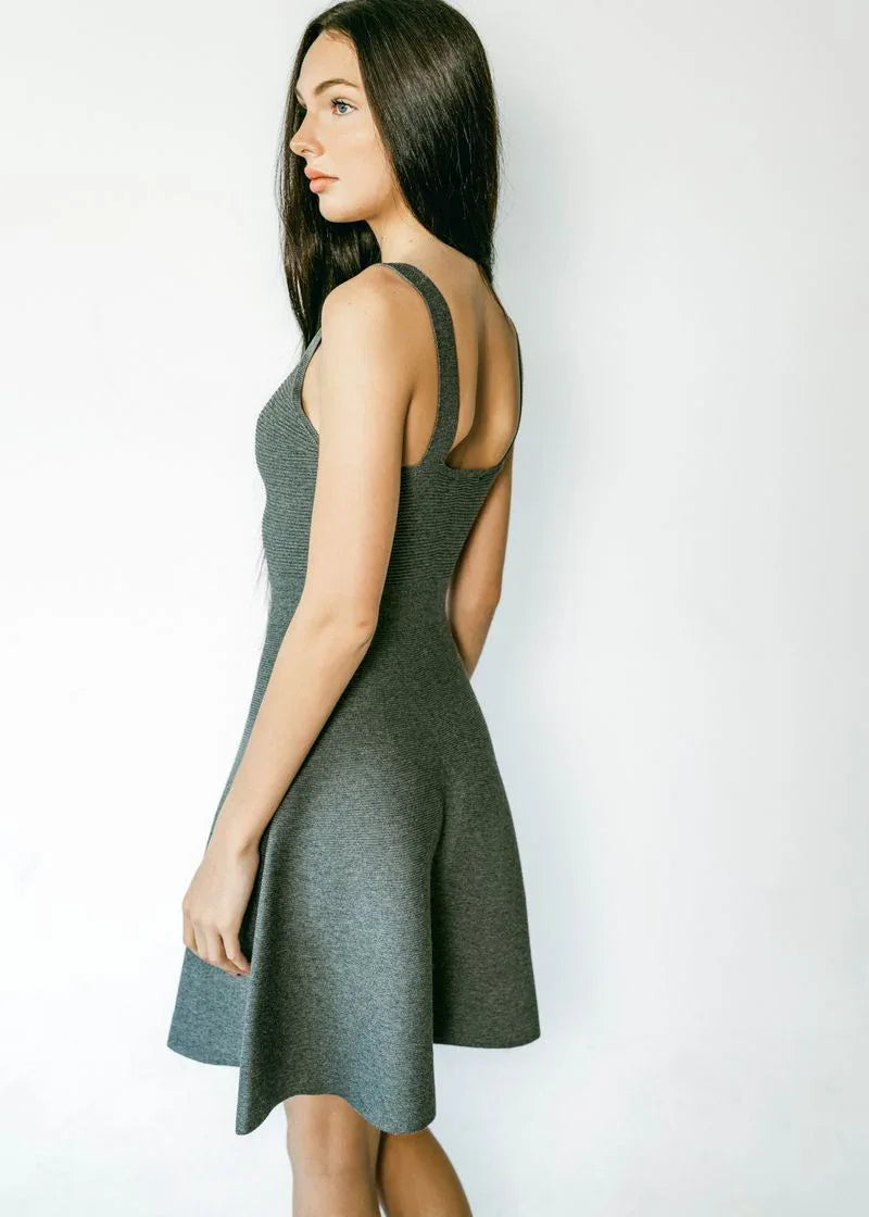 flared knit dress ALISA Sleeveless V-Neck a fitted bodice and Dresses_Sleeveless Length:34I Headed to a bridal