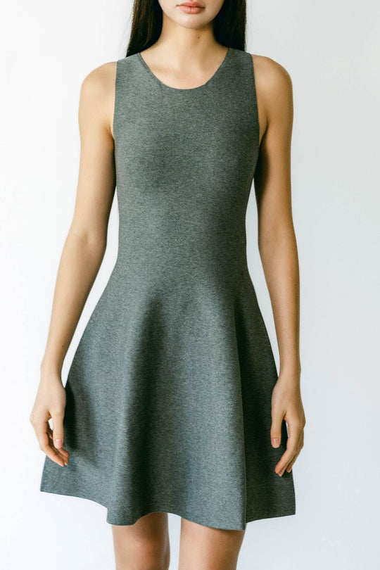 ANNA | Sleeveless Flared Knit Dress