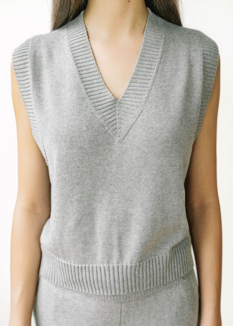 GIA | Egyptian Cotton V-Neck Sweater Vest