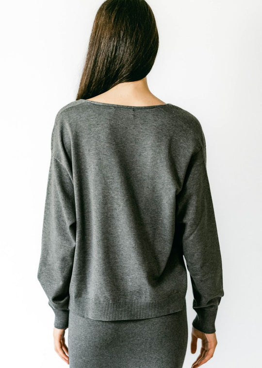 CARMEN | Boxy Cropped V-Neck Sweater