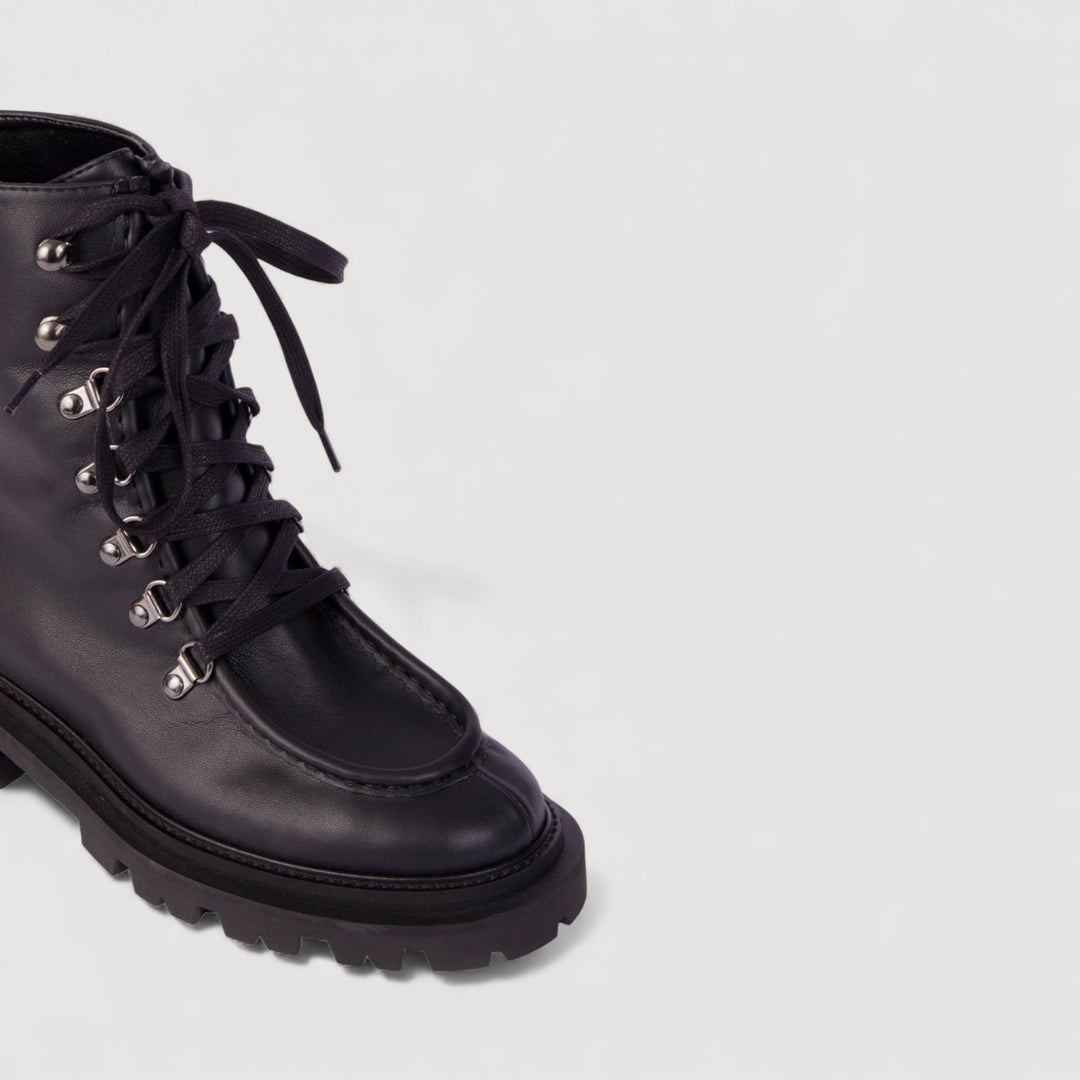 AMALIA | Black - Lace-up Boots