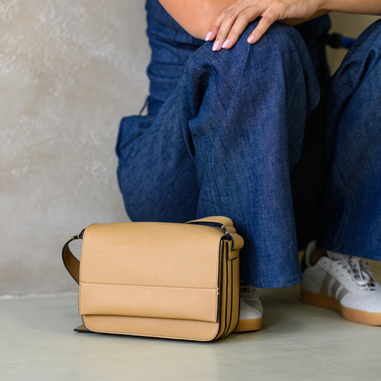 Farah.24 | Flap Crossbody Bag | Camel