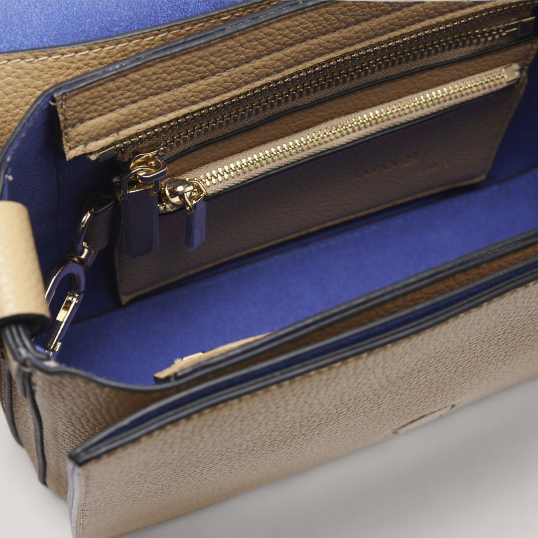 Farah.24 | Flap Crossbody Bag | Camel