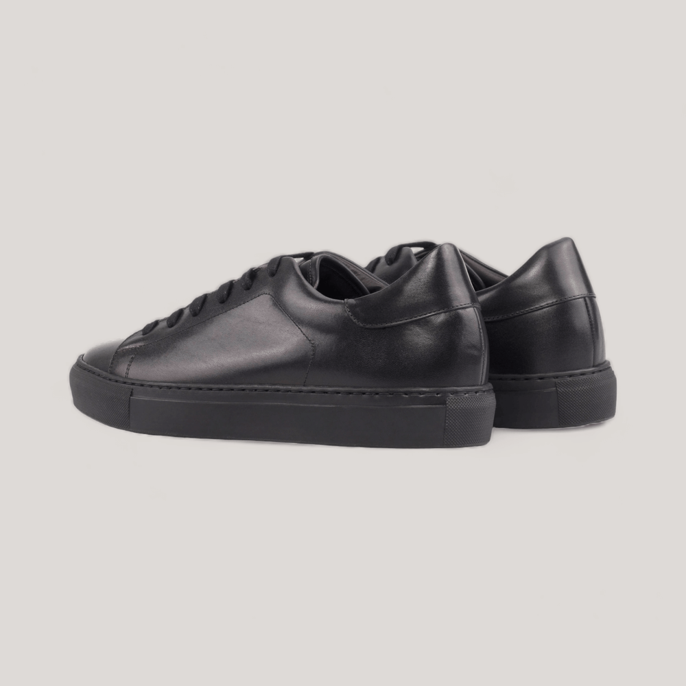 EON | Classic Sneakers - Pure Black | Men's | Men's Shoes | MADE-TO-MEASURE by ALLTRUEIST | allTRUEist